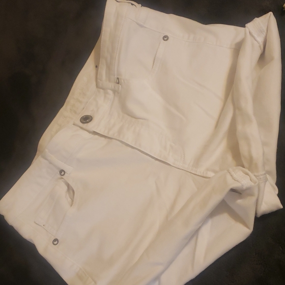 EUC American Eagle Shorts - Picture 4 of 5